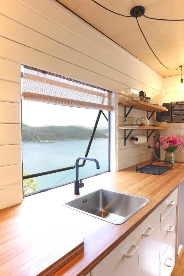 Boho Hill Apartment - Great Barrier Island Escape Okiwi Exterior photo